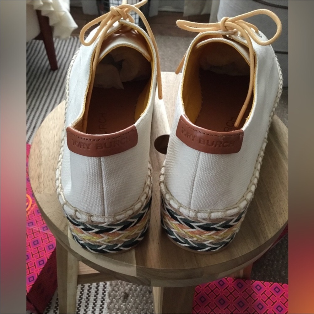 TORY BURCH-WEEKEND SALE - Picture 6 of 16